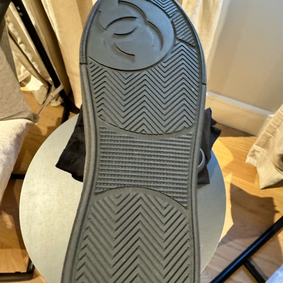 NEW Chanel Sneakers size 42! - Picture 4 of 5